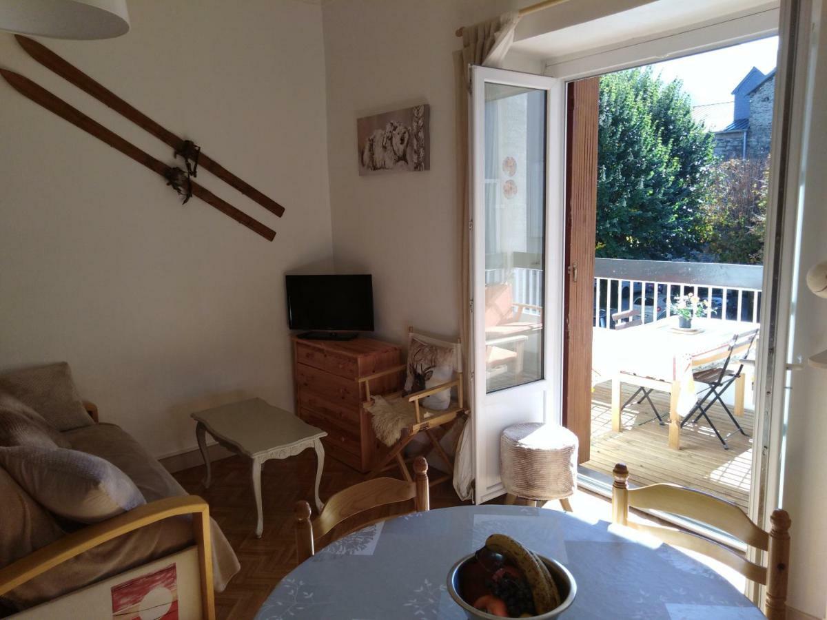 Le Pardeilhan Appt Chaleureux, Lumineux Avec Terrasse Et Parking En Coeur De Ville Bagnères-de-Luchon Zewnętrze zdjęcie